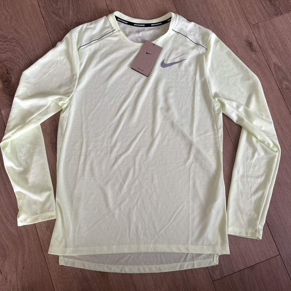 Nike Dri-FIT Miler Long Sleeve Running Top Men's Small Volt AJ7568-703 NWT
